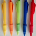 LAPICERO PLASTICO DELGADO COLOR ENTERO, GRIP COLOR