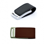 USB DE 8GB EN CUERINA NEGRA / MARRON