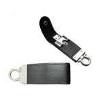 USB DE 4GB EN CUERINA NEGRA LASER