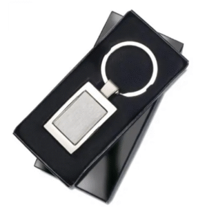 llavero metalico cuadrado con estuche negro