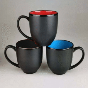 taza de ceramica exterior negro e interior de colores