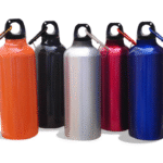 tomatodo de aluminio de 600ml capacidad en colores variados con tapa rosca y gancho