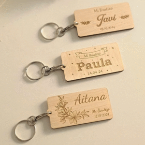 llavero de madera rectangular con logo personalizado