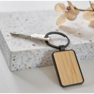 llavero metalico con bambu rectangular y aro negro