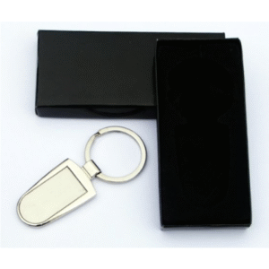 llavero metalico ovalado con estuche negro