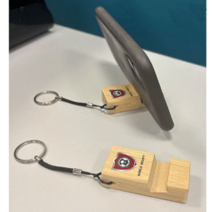 Llavero porta celular de bambu o madera